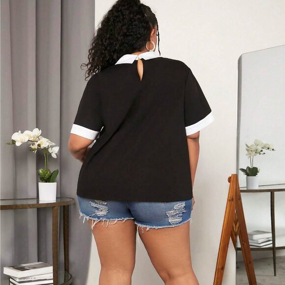SHEIN CURVE+ Plus Contrast Collar Keyhole Back Blouse - Picture 2 of 3